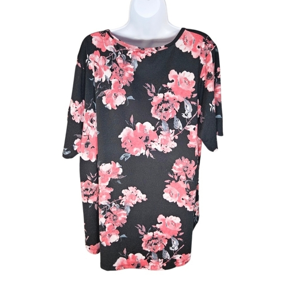 0014 LuLaRoe Rose Floral Top Tee Black Pink Comfort Stretch Plus Size 3X - Picture 3 of 10